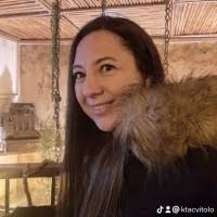 10 "Lineth Coronado" profiles