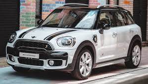 Kenderaan tersebut merupakan sebuah kereta model mini cooper berwarna putih. Mini Malaysia Perkenalkan Cooper S Countryman Pure Dari Rm229k Versi Phev Dengan Pakej Wired Rm18k Paultan Org