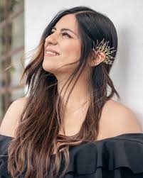 Casa Kilele presenta a los siguientes artistas en concierto 🔥 SERGIO BOTERO:  es un guitarrista y cantautor bogotano. Desde mediados de 2021 empezó a  componer canciones con el fin de hacer un