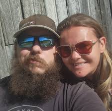 Who's hiring??? I don't care I will wash dishes all day as long as I'm  getting paid more than 11.50 an hour smh