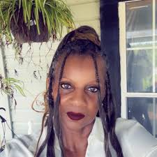 Absolutely amazing… they know who's hands feed them! 💕💕 Evergreen AL!