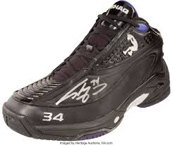 What about shaq's shoe size? Shaquille O Neal Game Worn Signed Size 22 Shoe Basketball Lot 42096 Heritage Auctions