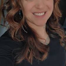 Alexis Frank's Instagram, Twitter & Facebook