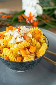 Pasta Mit Gebackenem Hokkaido Kurbis Und Feta Einfach Rezept Hokkaido Kurbis Rezept Hokaido Kurbis Rezept Kurbis Rezepte Vegetarisch