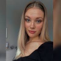 Alicia Corrado's Instagram, Twitter & Facebook