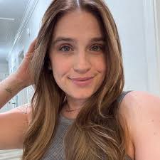 Amazon.com: Colorwing 31-Day Premium Monthly Pill Organizer, 4 Weeks Travel  Medicine Organizer with 32 Compartments for Daily/Month, 30 Day Pill Box  Organizer, Portable Travel Pill Cases（Blue） : Health & Household