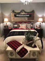 If you are looking for ideas to decorate your guest bedroom, focus on comfort and a welcoming atmosphere as you choose your colors and furnishings. Spare Bedroom Christmas Decorations Bedroom Christmas Room Christmas Bedroom