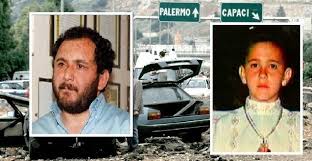 Lo riporta l'espresso.fedelissimo di totò riina, brusca è stato l'artefice materiale della strage di capaci, in cui morirono il giudice giovanni falcone, la moglie francesca morvillo e i cinque agenti della scorta. Kdnnquco1evalm