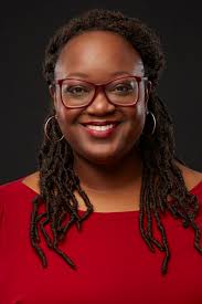 Ariane Thomas's Instagram, Twitter & Facebook