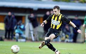 Θεωρείται ως ένας από τους καλύτερους έλληνες ποδοσφαιριστές, καθώς. San Shmera Ta Teleytaia Gkol Toy Ntemh Nikolaidh Me Thn Aek Vids