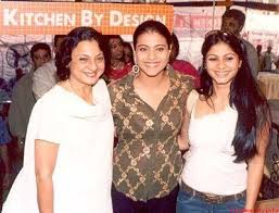 Hot bollywood and hollywood actresses: kajol's bra visible