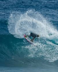Ítalo ferreira (baía formosa, 6 de maio de 1994) é um surfista profissional brasileiro que está na asp world tour desde 2015. Italo Ferreira Surfing Red Bull Athlete Profile