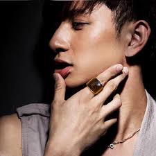 Acquista Anello da uomo splendido di alta qualità Anello ampio in acciaio  inossidabile tono oro con gioielli maschili di moda opale in Italia a  partire da 16