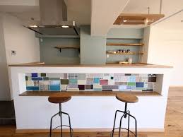 タイルをランダムに張ったニッチがあるカウンター ダイニングテーブル 収納 インテリア 家具 キッチンスペース