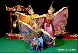 Tari ini termasuk jenis tari tunggal yang dulunya hanya dimainkan oleh seorang penari saja. 30 Contoh Tari Kreasi Modern Daerah Di Indonesia Rumbelnesia Com