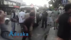 미군 해병대가 지키고 있던 공항 출입문인 애비 게이트와 그 앞 배런 호텔에서 연이어 폭발이 일어났습니다. 2bqz5ekyzqztym