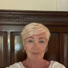 Is there anywhere that don't charge to much to print of 1 piece of paper in  Warwick?