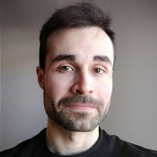 Luke 🐝 Hewitt (@lukebeehewitt)