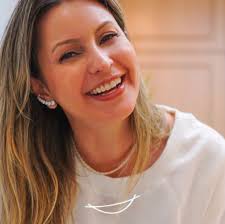 Baile da Narcisa faz sucesso em sua 1º edição -