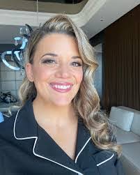 Terry Hartz's Instagram, Twitter & Facebook