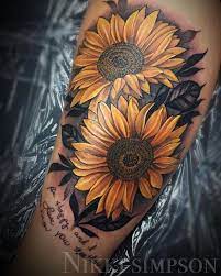 Did These Sunflowers Last Night With Some Handwriting Very Personal To Her Done With Fusion Ink Paradoxrota Tattoos Sunflower Tattoo Thigh Sunflower Tattoos