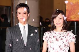 堺雅人、菅野美穂に「絡み、まとわりついた」 舞台あいさつでにこやかセクハラ発言！？ | エンタメOVO（オーヴォ）