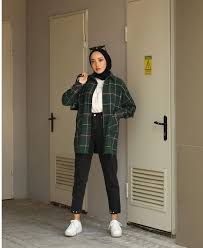 Beli kemeja kotak kotak pria online berkualitas dengan harga murah terbaru 2021 di tokopedia! Mix And Match Outfit Hijab Dengan Kemeja Kotak Kotak Stunning Abis