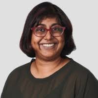 Sheena Bradshaw's Instagram, Twitter & Facebook