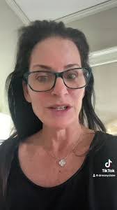 Laura Gowan's Instagram, Twitter & Facebook