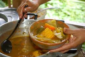 Hoy les mostraré como hacer sopa de res fácilmente, lógico que como es una receta popular es normal que algunos usen diferentes ingredientes. Sopa De Res Salvadorena Salvadoran Food Salvadorian Food Beef Soup