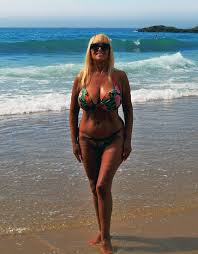 Busty Milf Porn Pic - EPORNER