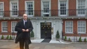 Surse judiciare au declarat faptul că puiu popoviciu nu va fi extrădat în românia, după ce în vara lui 2016, omul de afaceri puiu popoviciu (foto) a fost condamnat la nouă ani de închisoare în „dosarul. Imagini Cu Casa Lui Popoviciu Din Londra Chiria CostÄƒ Aproape 12 000 De Lire Pe LunÄƒ