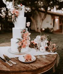 Wedding cake for 60 guests. 55 Beautiful Wedding Cakes To Inspire You