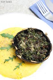 Der inhalt ist verfügbar unter diesen lizenzbedingungen.; Gefullte Portobello Pilze Mit Polenta Leckeres Pilzrezept Zum Verwohnen Rezept Tagebuch