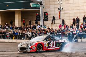 I think kurt has ran for more teams than any other driver in nascar games. Chevrolet Driver Kurt Busch Wins Nascar Race At Pocono The News Wheel