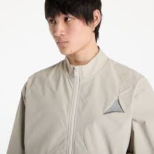 Coach Jackets HELIOT EMIL Surtsey Windbreaker Stone (SS25_M_02_154_ST18)