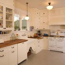 40s Kitchen Design Ideas Pictures Remodel And Decor Bungalow Kitchen Vintage Kitchen Cabinets Kitchen Inspirations