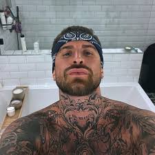 Claudia + Robert: Influencer-Paar nimmt Abschied von seinem Sternenkind