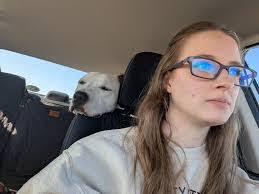 Jessica Pohl's Instagram, Twitter & Facebook