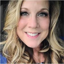 Debbie Dill's Instagram, Twitter & Facebook