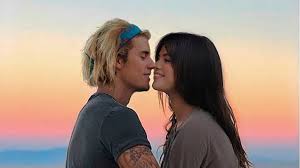 I love the fact that justin bieber and selena gomez are going out. Justin Bieber Selena Gomez The Duo We All Deserve To Hear Iwmbuzz