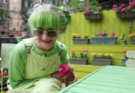 We did not find results for: Green Lady Of Brooklyn Elizabeth Sweetheart Wears Only Green And Even Dyes Her Hair To Match Express Digest