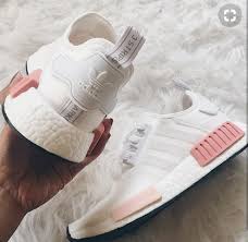 Buy adidas originals women's nmd_r1 sneaker and other fashion sneakers at amazon.com. Fruhlings Must Haves Anna S Life Adidas Schuhe Damen Schuhe Damen Sneaker Sneaker