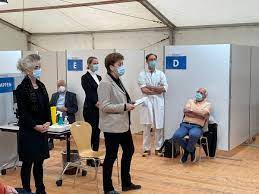 In den randstunden am morgen und abend müssen fluggesellschaften je nach. Kanton Zurich On Twitter Heute Morgen Wurden Am Referenz Impfzentrum Am Institut Fur Epidemiologie Biostatistik Und Pravention Ebpi Der Universitat Zurich Die Ersten Zurcherinnen Und Zurcher Gegen Covid 19 Geimpft Https T Co 5wayeqvy3k Gdzh