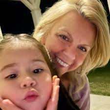 Behind the scenes of making my album 🤓🎤🎶 ⠀⠀⠀⠀⠀⠀⠀⠀⠀ #makingmusic #vocals  #producer #musician