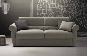 Vendo divano letto a 2 posti, in microfibra morbida, design moderno e contemporaneo che si adatta a svariegati contesti di arredo, sia per locali è un divano letto a 2 posti che si trasforma velocemente e con facilità in letto. Divano Letto 2 Posti Maxi Classico L 184 Cm Outletarreda