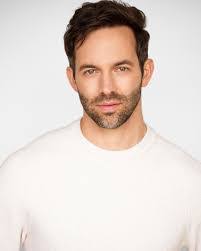 Louis Holz's Instagram, Twitter & Facebook