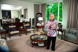 Gelagat comel chef wan mengusik ibunya che ani. Chef Wan Antara Inspirasi Kontroversi Famili Wan Tak Ambil Peduli Walaupun Dilenyek Tanpa Simpati Dihina Dan Dikeji Tapi Ramai Juga Yang Memuji Majalah Wm