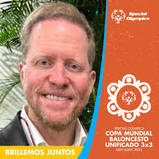 Con los viejos, celebrando la navidad. Escuchando los cuentos de siempre  como si fuera la primera vez. ¡Feliz Navidad! 🎄