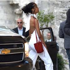 Michelle obama took to instagram and shared this throwback. Barack Obama Celebrates Father S Day With Daughters Malia And Sasha With A Lavish Dinner In France Meaww